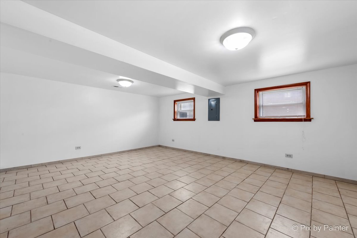 10316 S Green Bay Avenue, Chicago, IL 60617