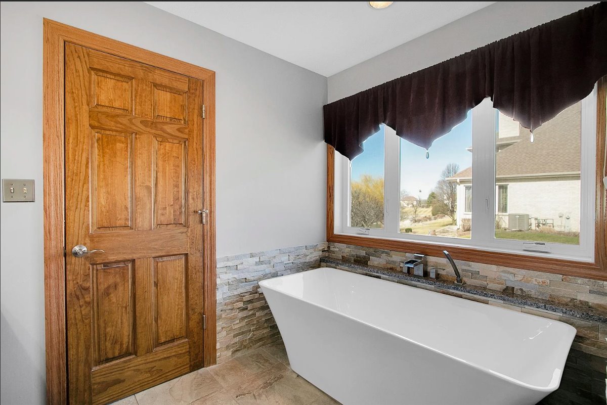 24016 S Countryside Drive, Minooka, IL 60447