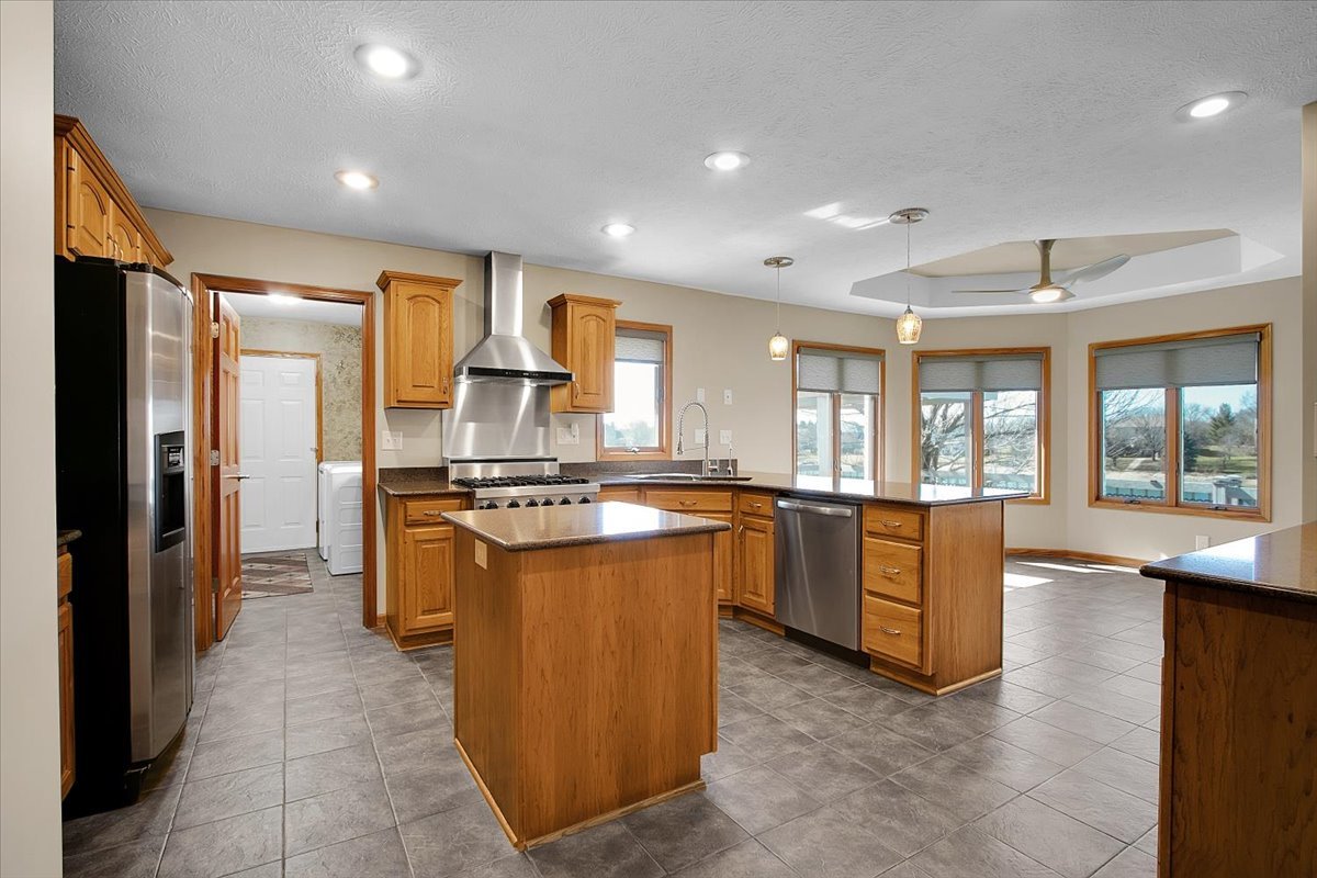 24016 S Countryside Drive, Minooka, IL 60447