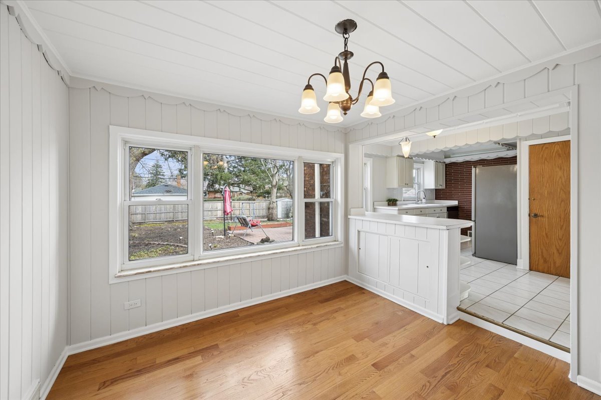 1249 Highridge Parkway, Westchester, IL 60154