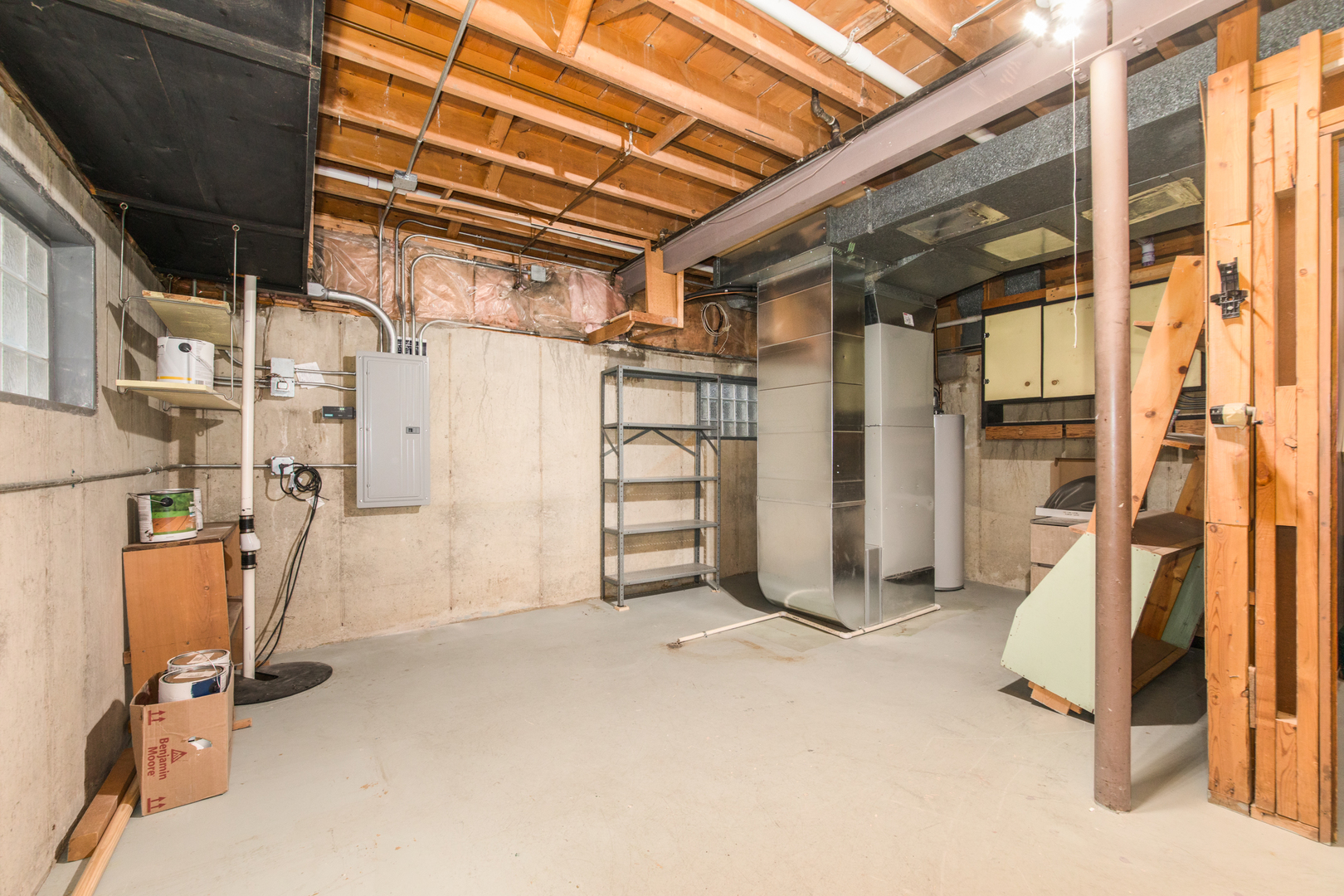 8332 N Knight Avenue, Niles, IL 60714