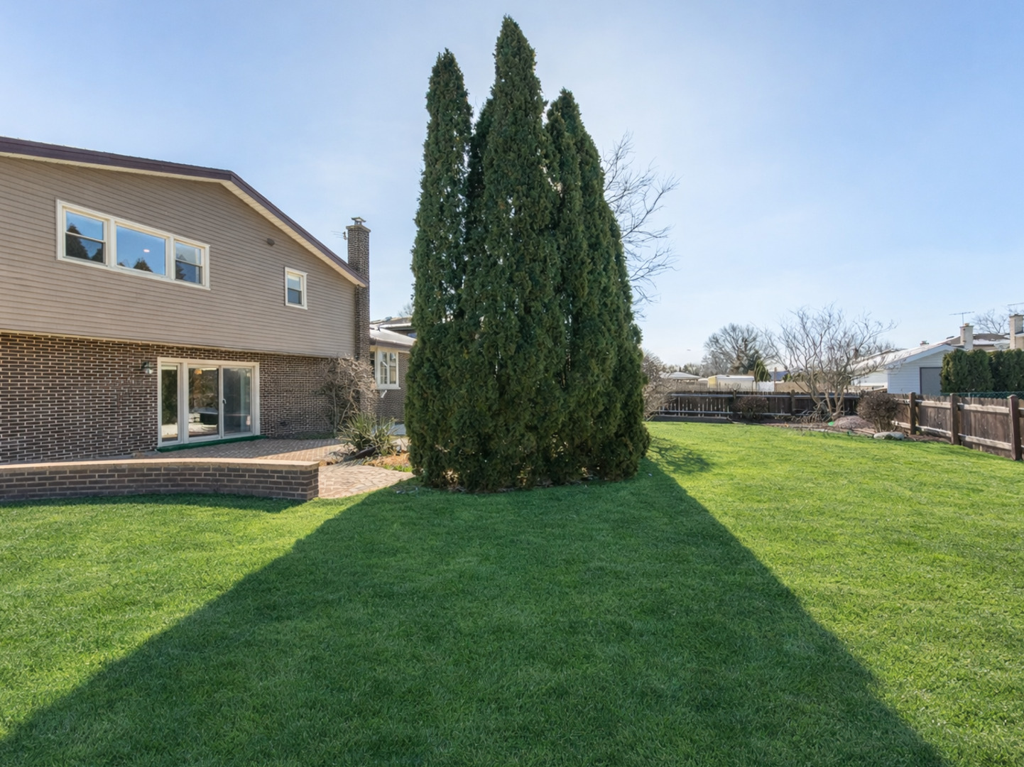 8332 N Knight Avenue, Niles, IL 60714