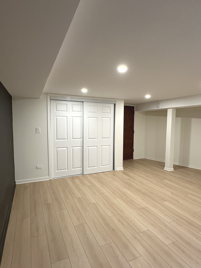 821 W Manor Court, Glenwood, IL 60425