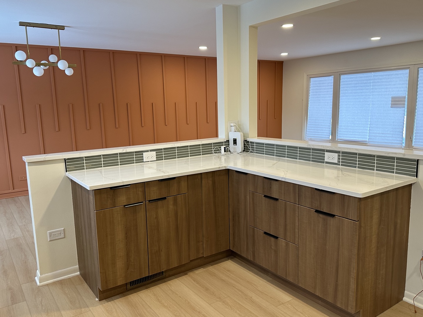 821 W Manor Court, Glenwood, IL 60425