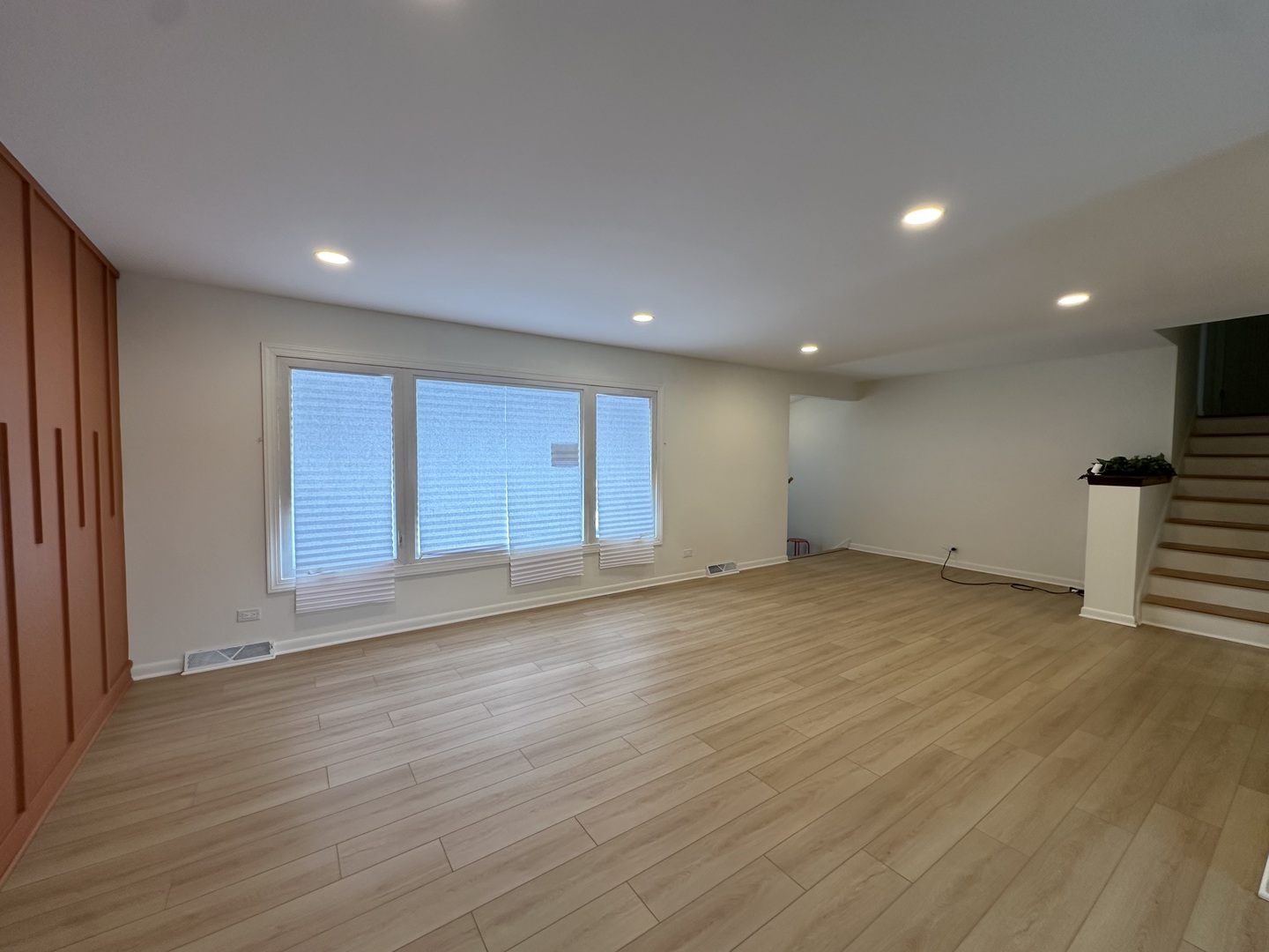 821 W Manor Court, Glenwood, IL 60425