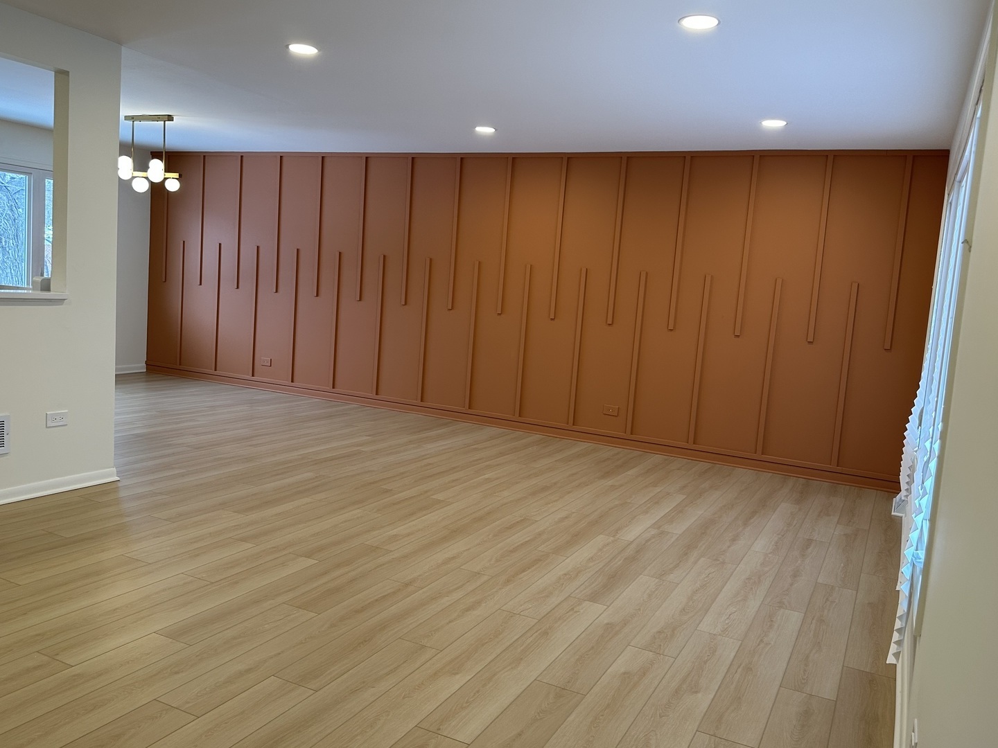 821 W Manor Court, Glenwood, IL 60425