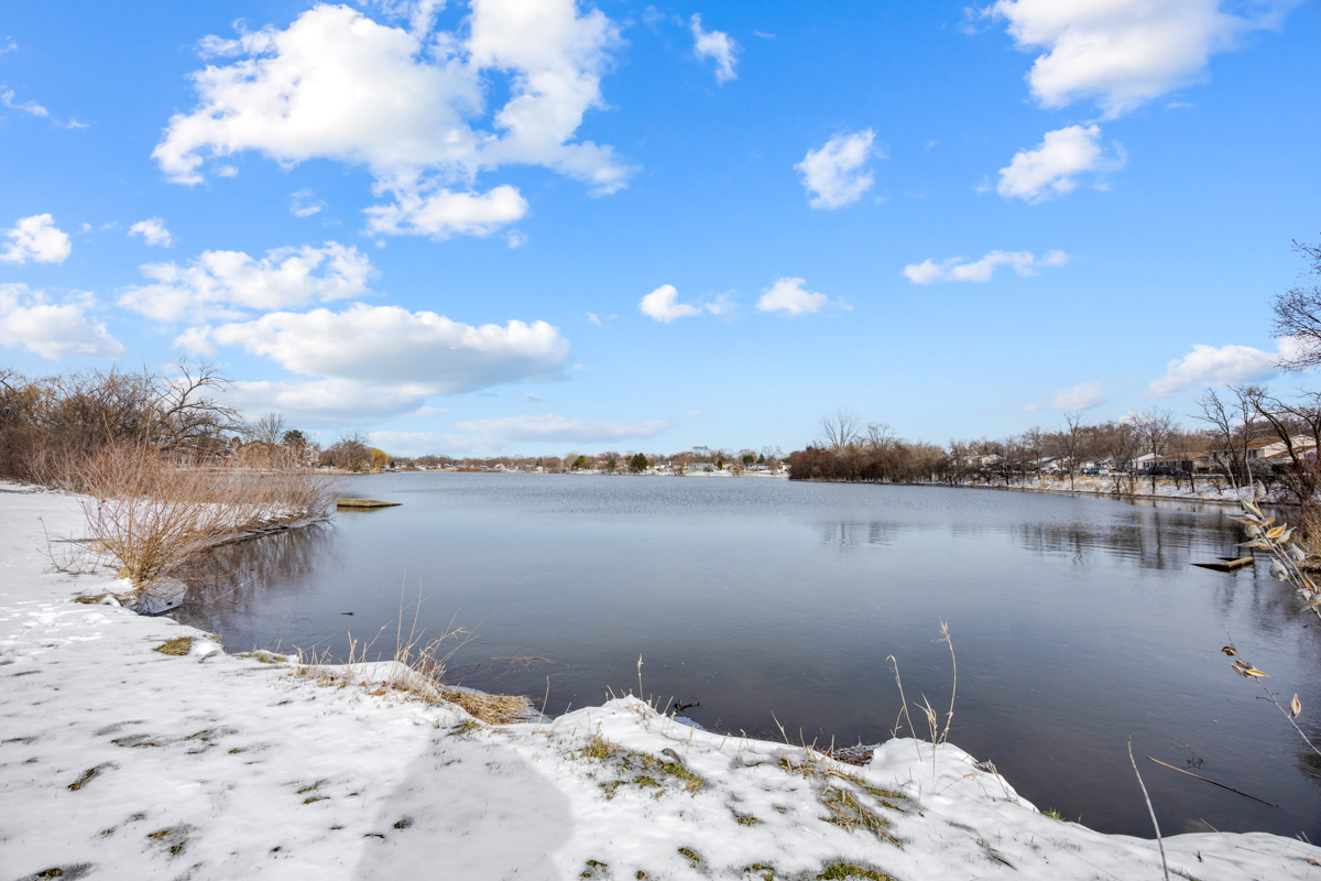 21 N Park Boulevard #B, Streamwood, IL 60107