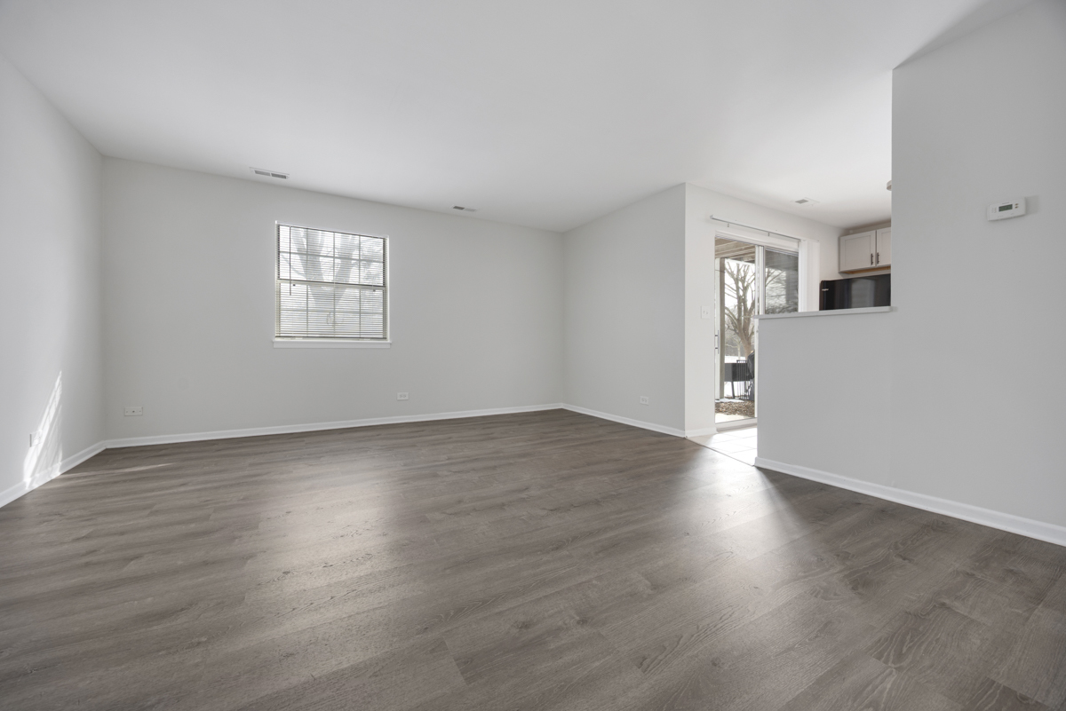 21 N Park Boulevard #B, Streamwood, IL 60107