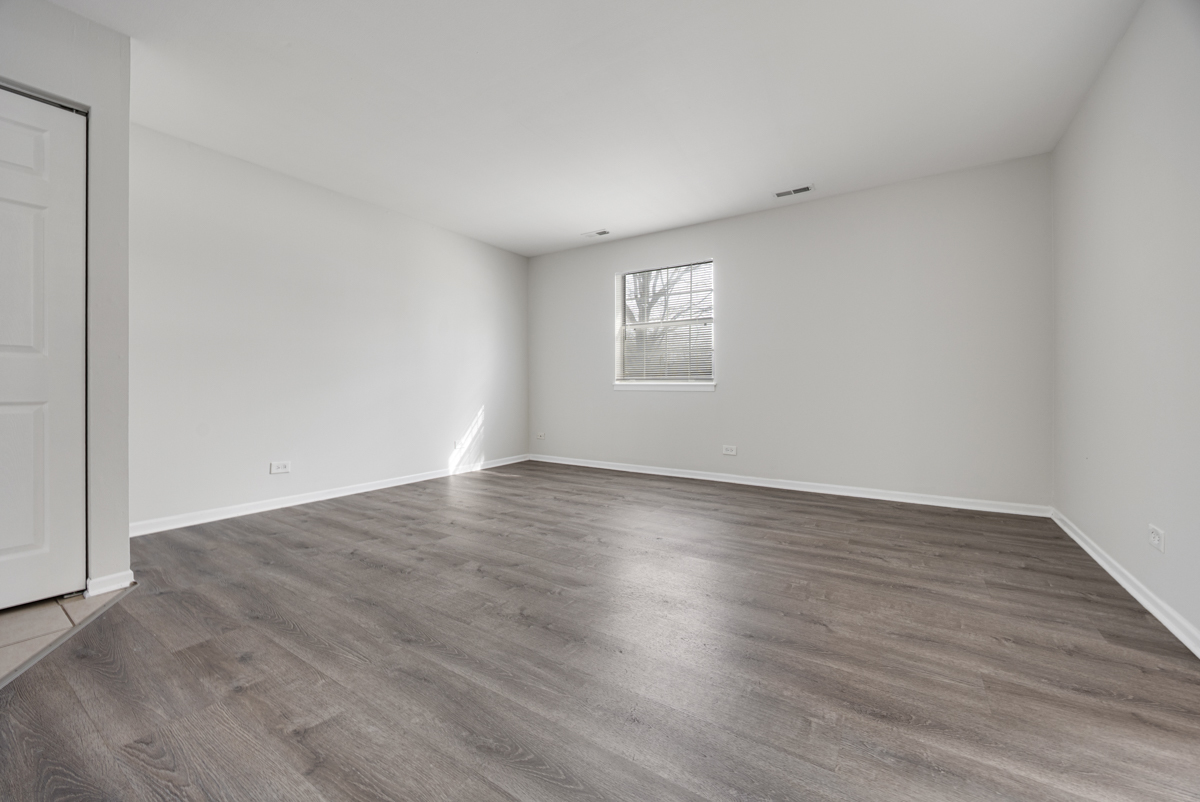 21 N Park Boulevard #B, Streamwood, IL 60107