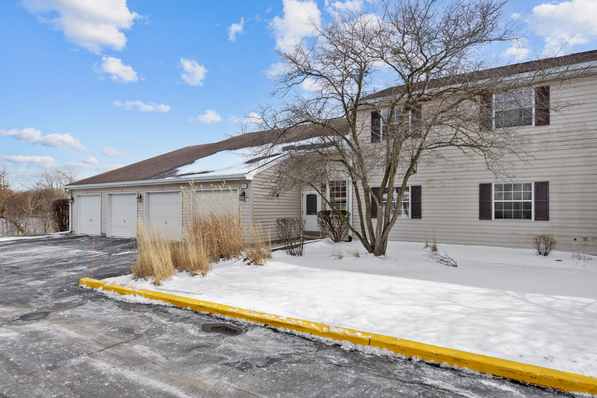 21 N Park Boulevard #B, Streamwood, IL 60107