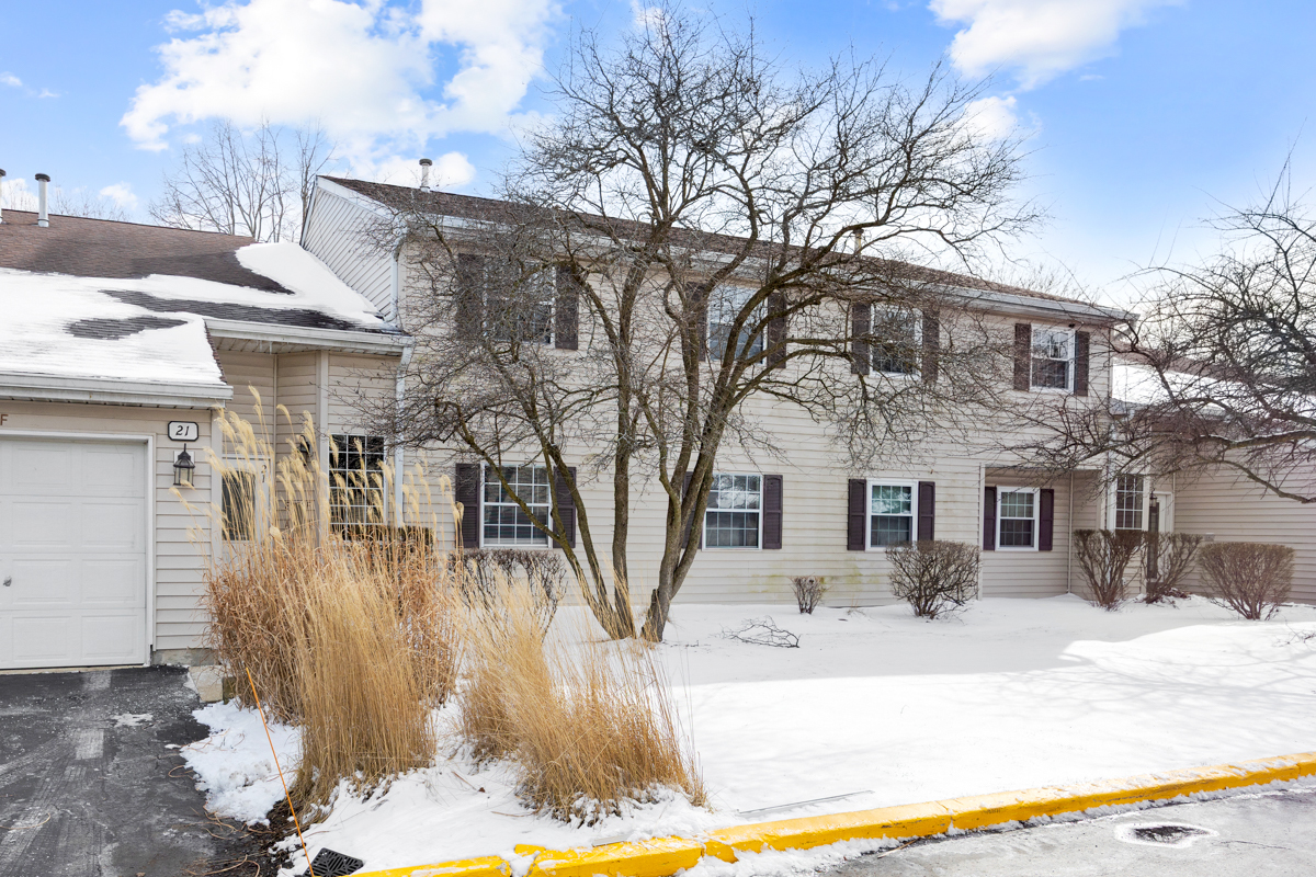 21 N Park Boulevard #B, Streamwood, IL 60107