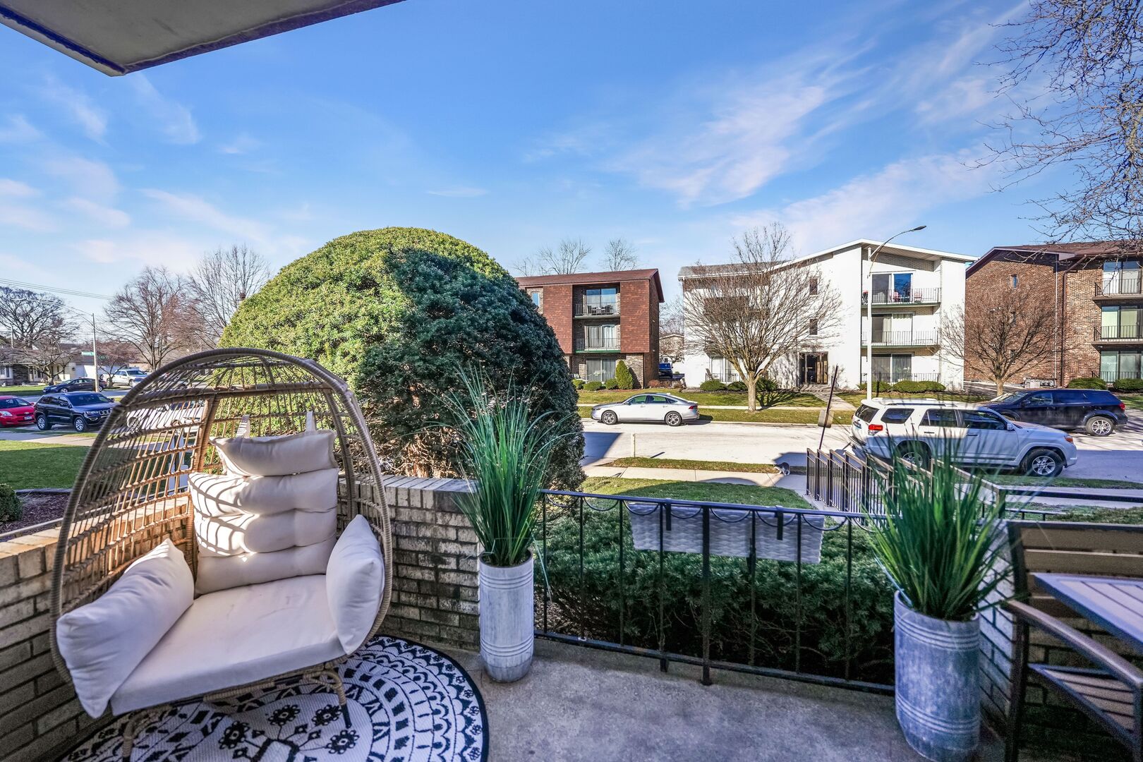 10411 S Komensky Avenue #101B, Oak Lawn, IL 60453