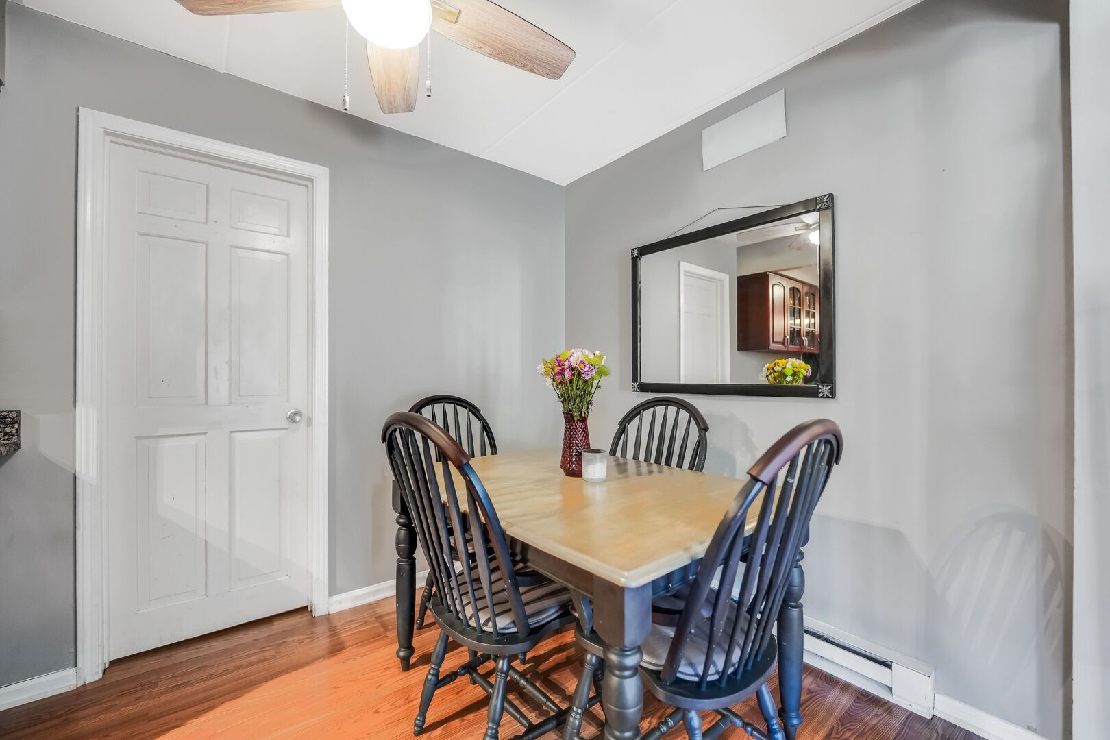 10411 S Komensky Avenue #101B, Oak Lawn, IL 60453