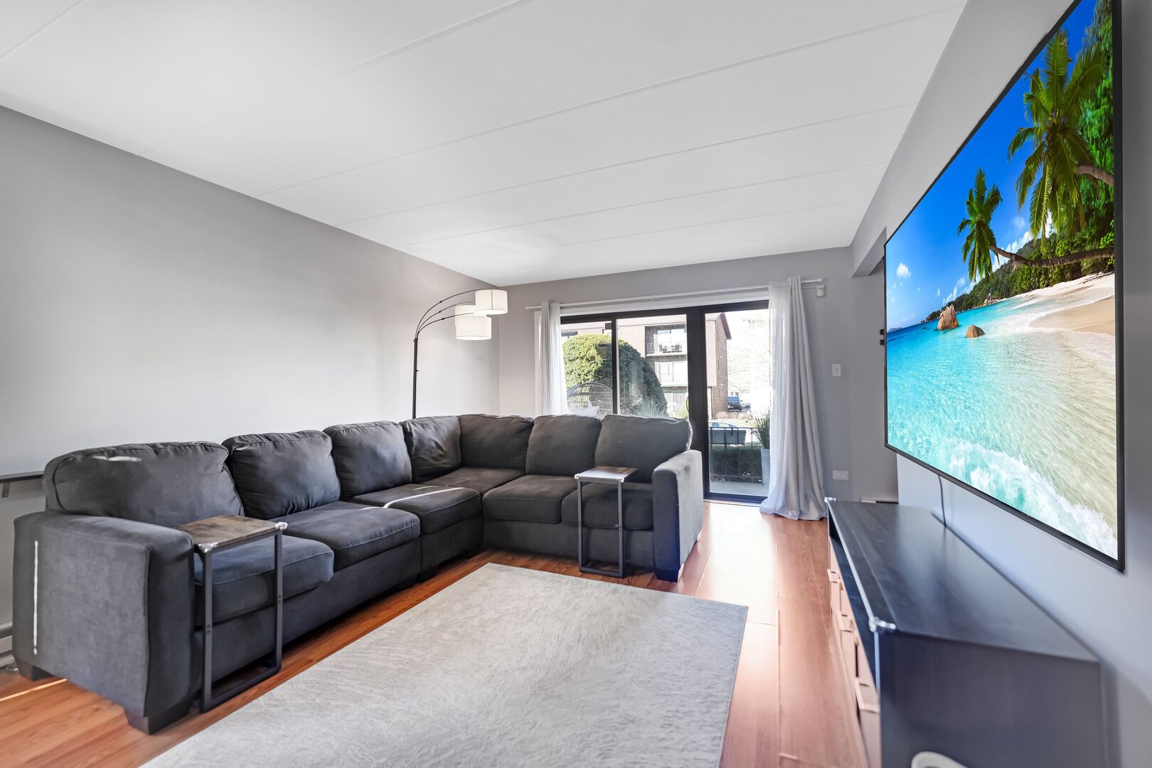 10411 S Komensky Avenue #101B, Oak Lawn, IL 60453