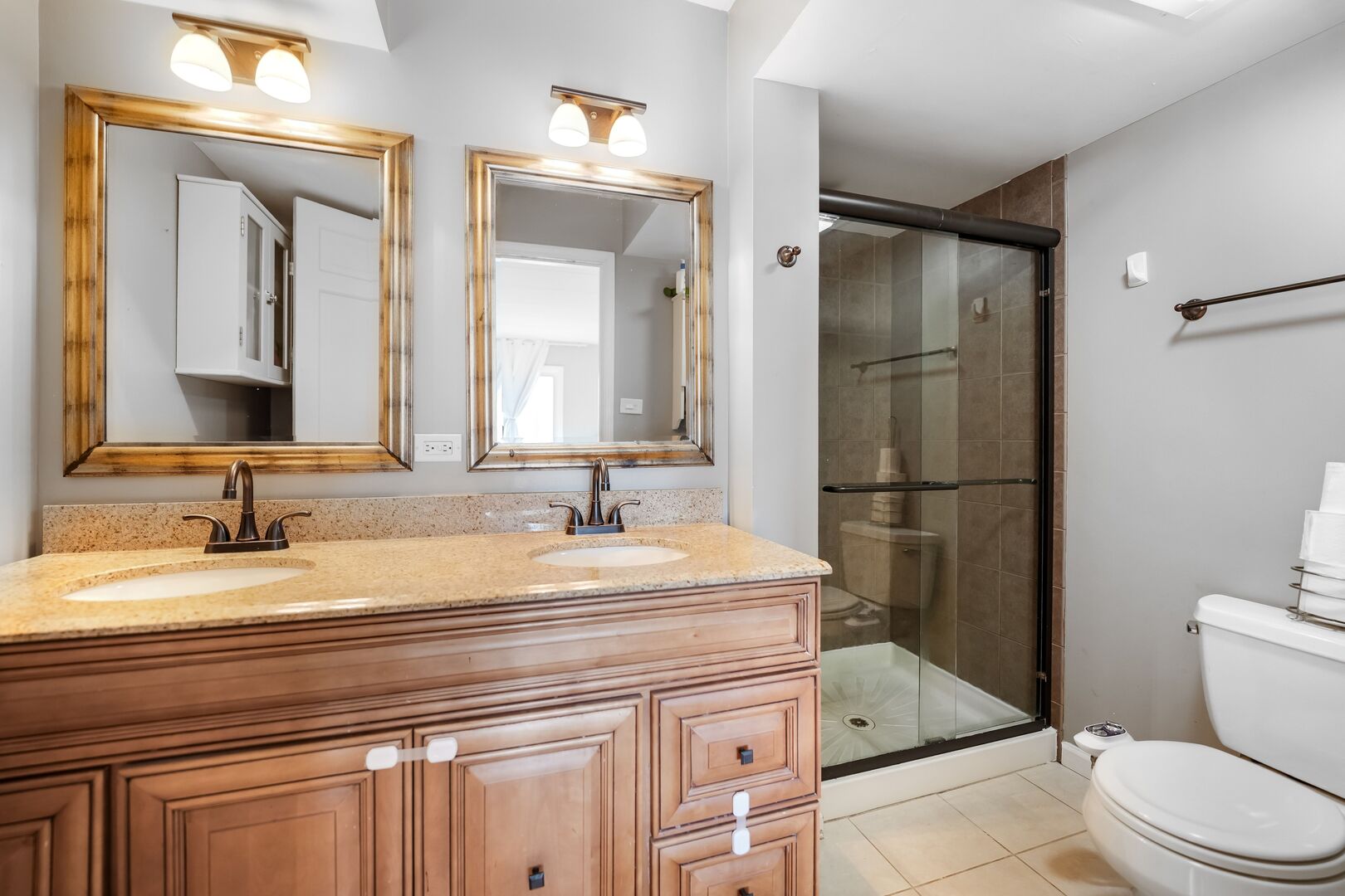 10411 S Komensky Avenue #101B, Oak Lawn, IL 60453