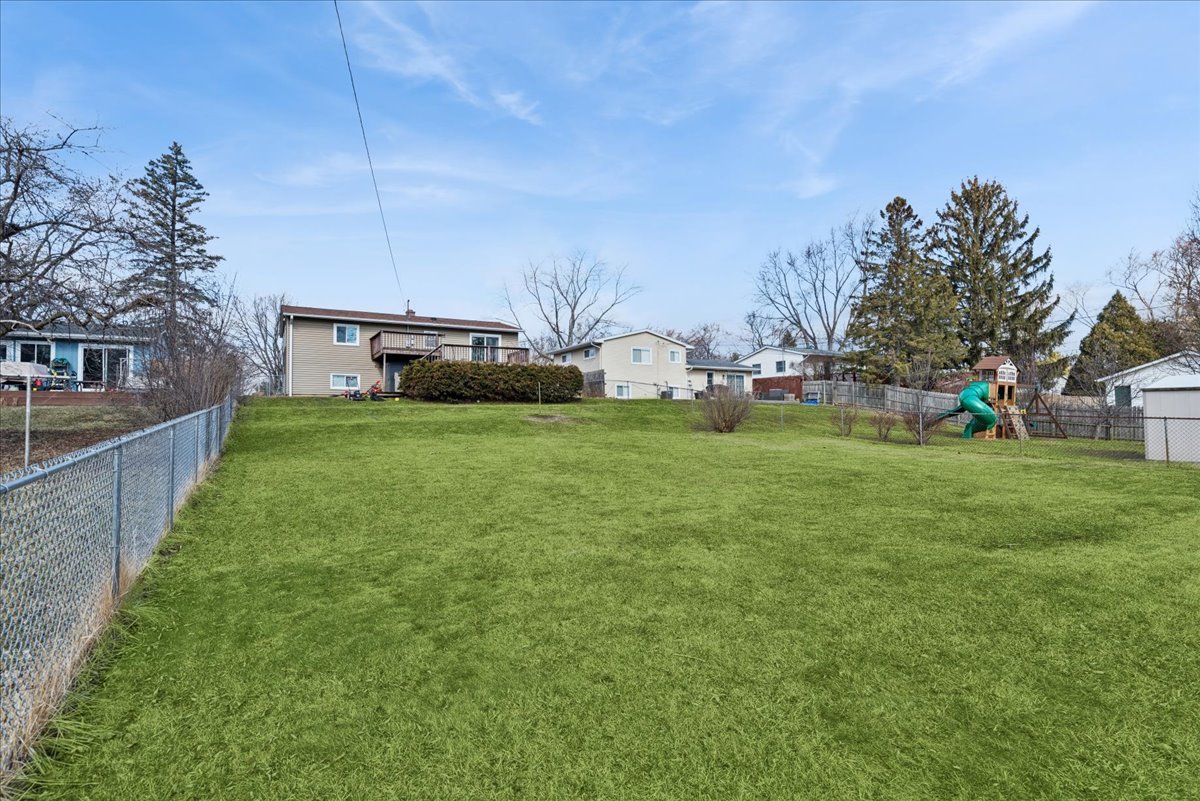 36615 N Streamwood Drive, Gurnee, IL 60031