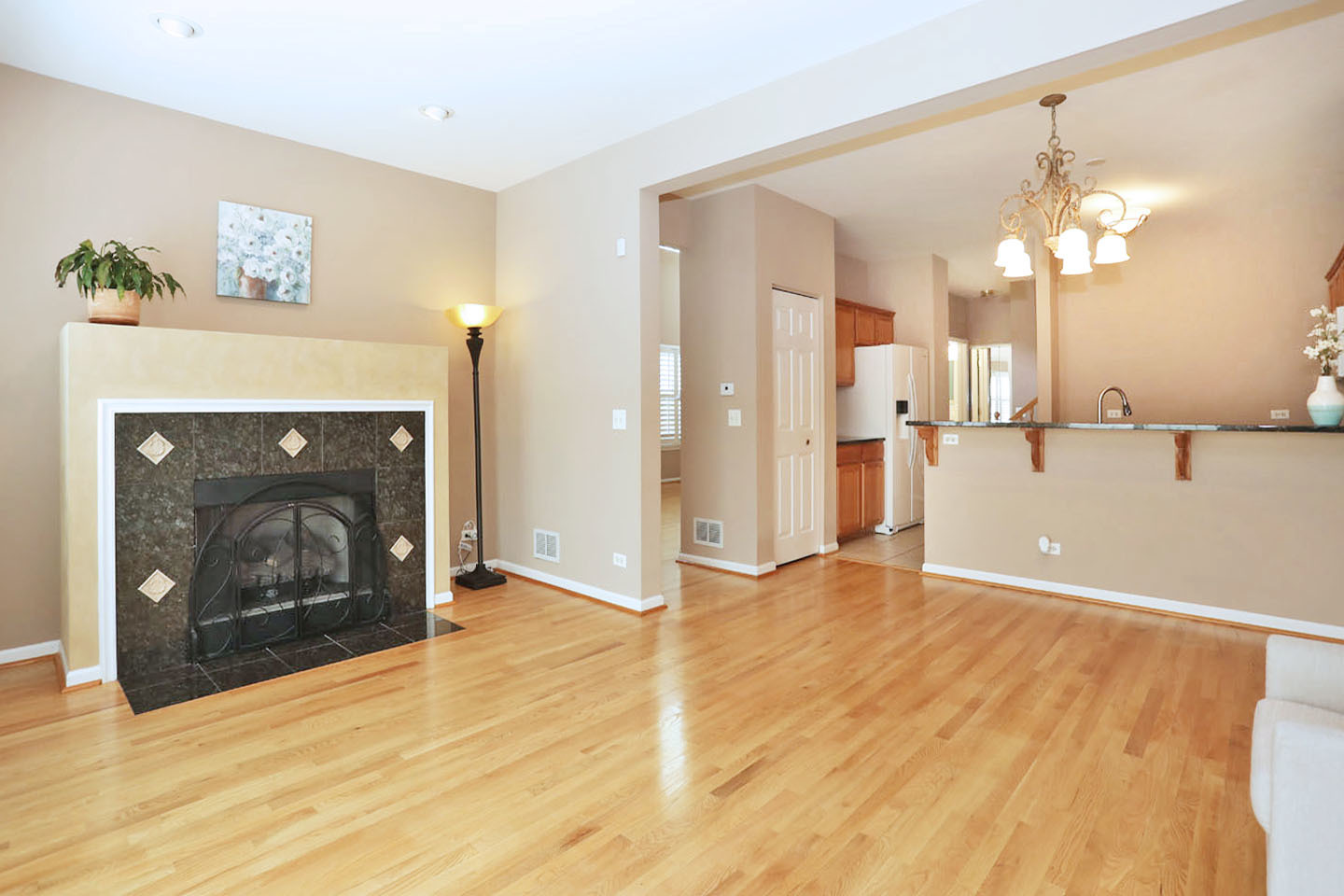 301 BAY Drive, Itasca, IL 60143