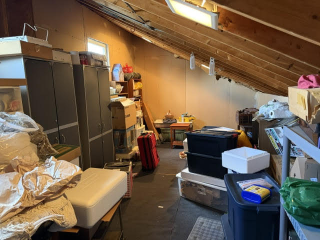 111 Cedar Circle, Streamwood, IL 60107