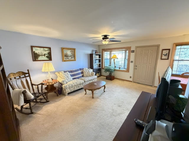 111 Cedar Circle, Streamwood, IL 60107