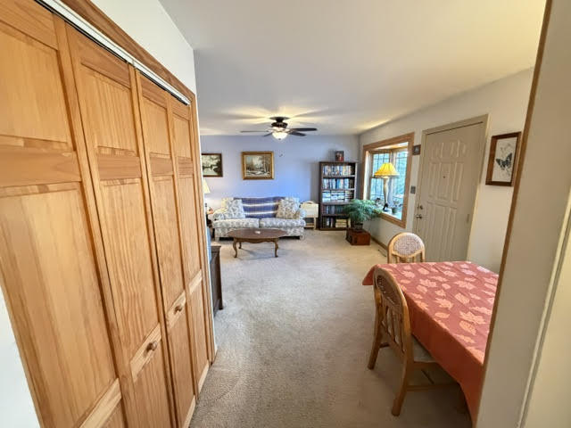 111 Cedar Circle, Streamwood, IL 60107