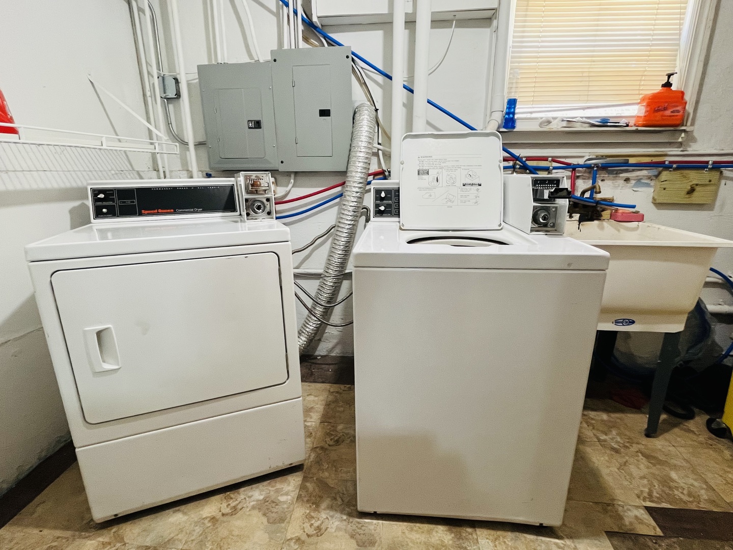 5504 W SUNNYSIDE Avenue #2, Chicago, IL 60630