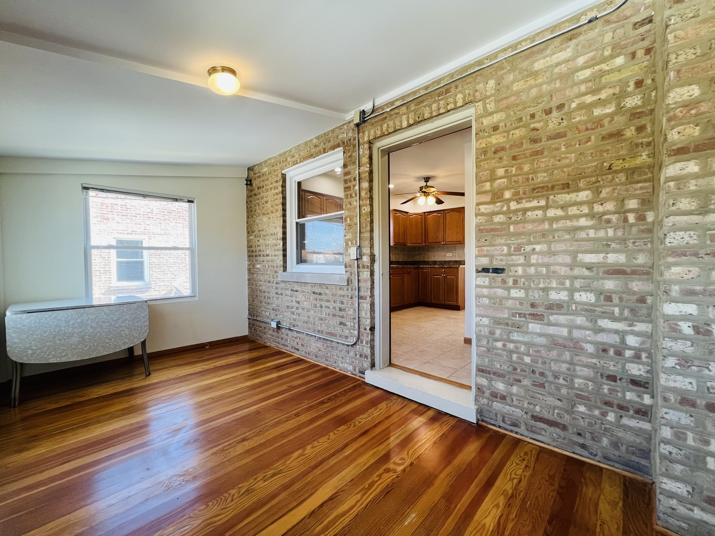 5504 W SUNNYSIDE Avenue #2, Chicago, IL 60630