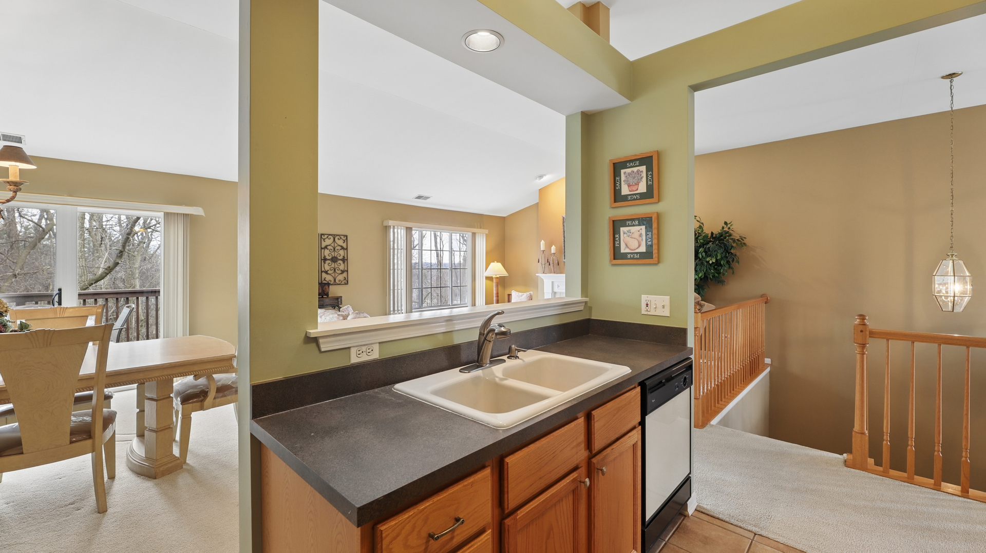 628 King Court #628, East Dundee, IL 60118