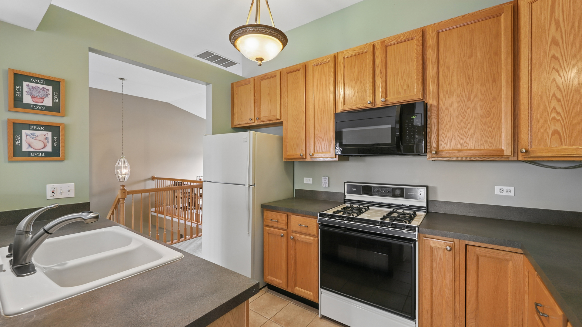 628 King Court #628, East Dundee, IL 60118