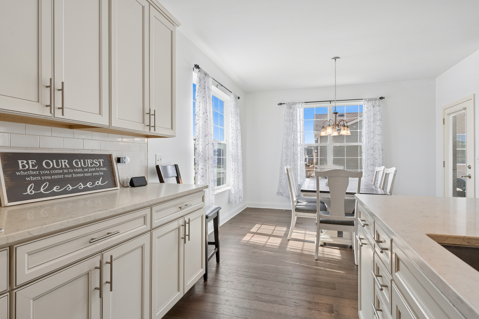 807 Back Bay Court, Minooka, IL 60447