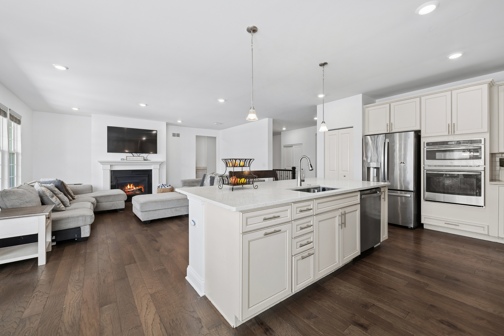 807 Back Bay Court, Minooka, IL 60447