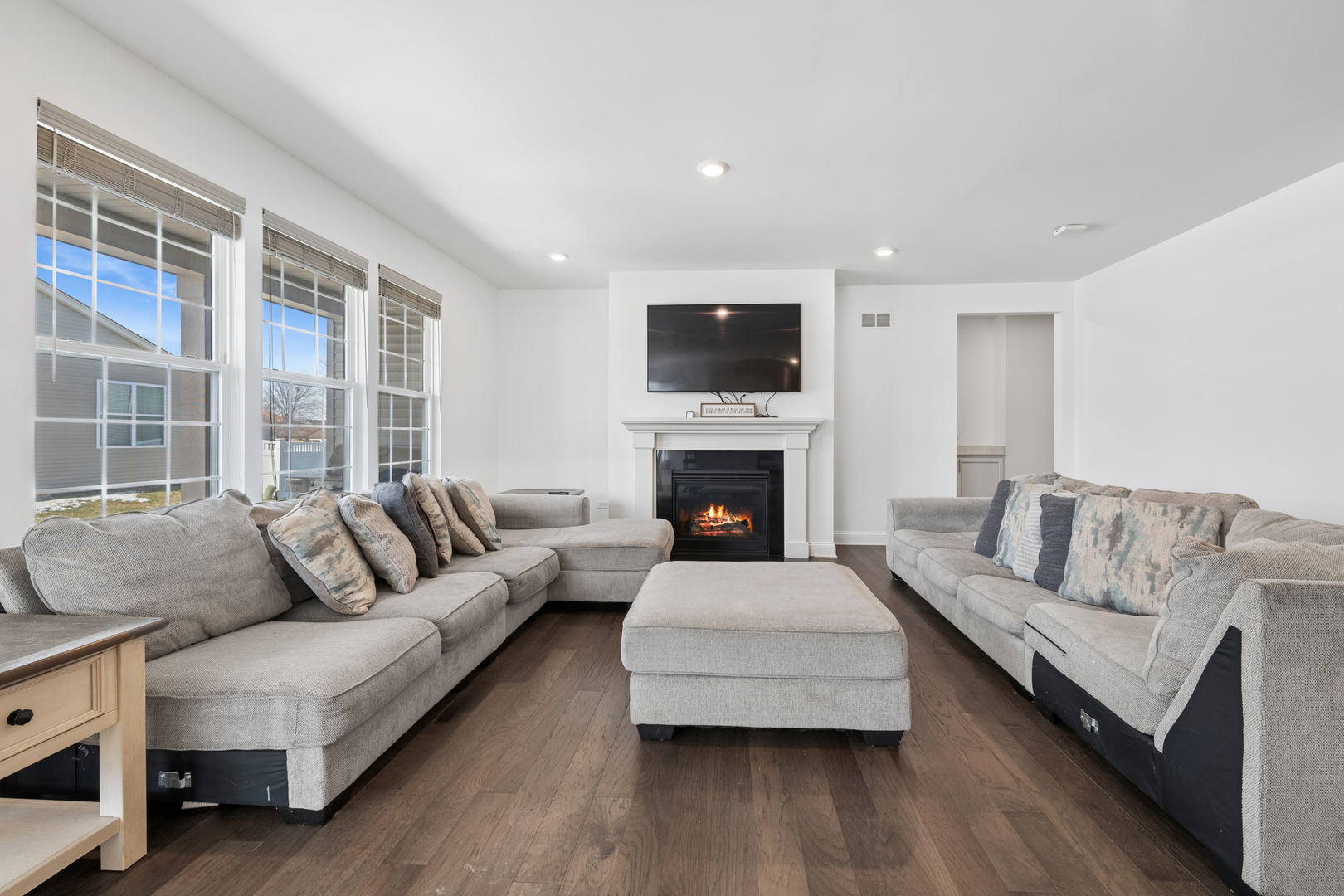 807 Back Bay Court, Minooka, IL 60447