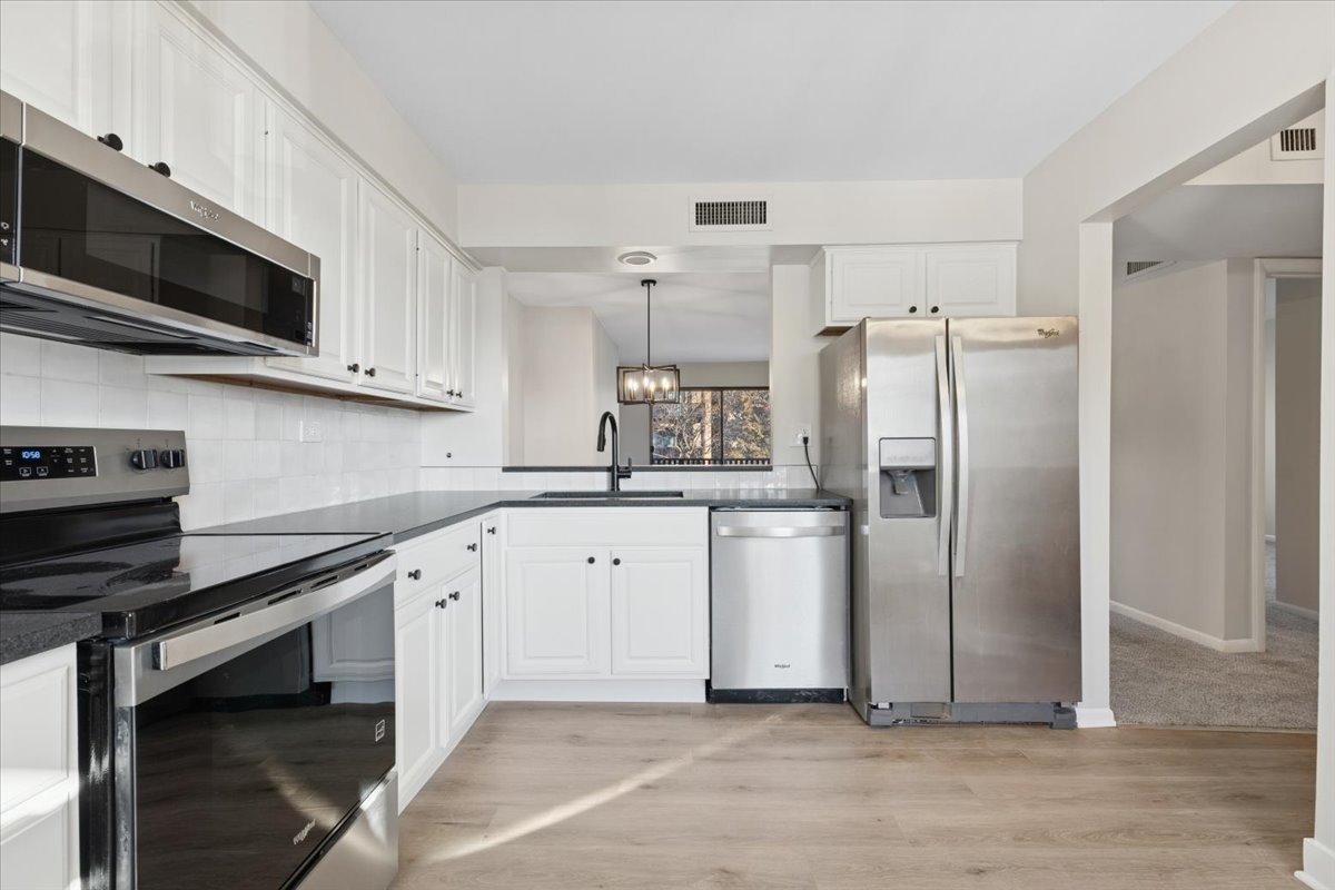 450 N Main Street #S208A, Wauconda, IL 60084