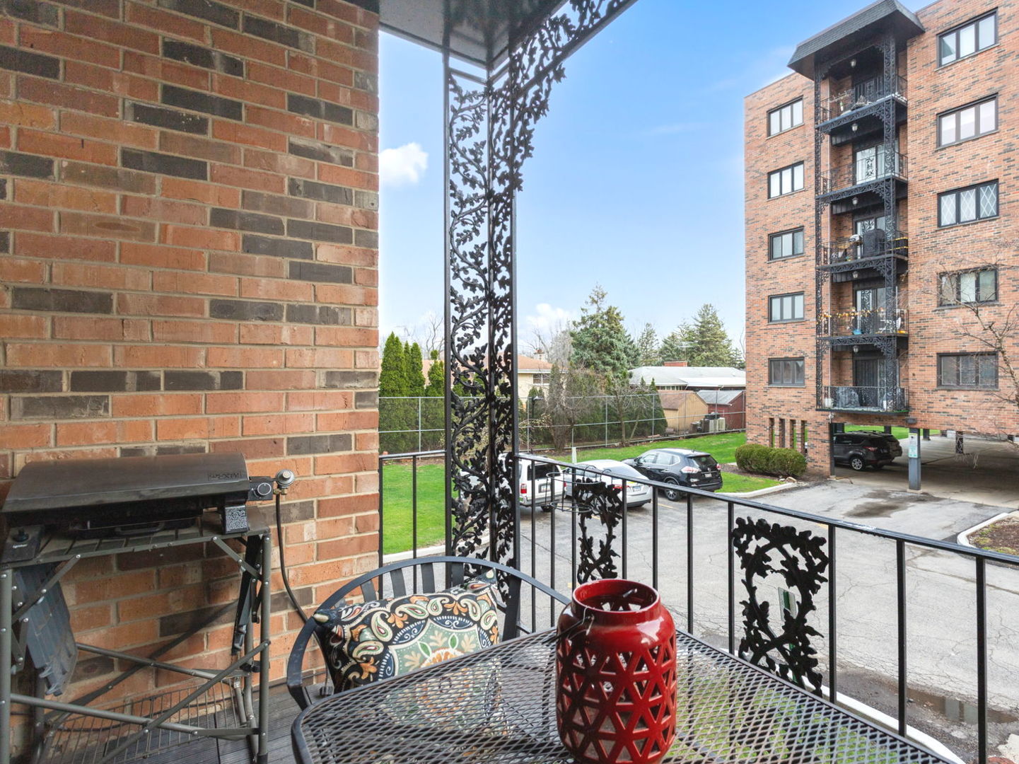 9332 Landings Lane #203D, Des Plaines, IL 60016