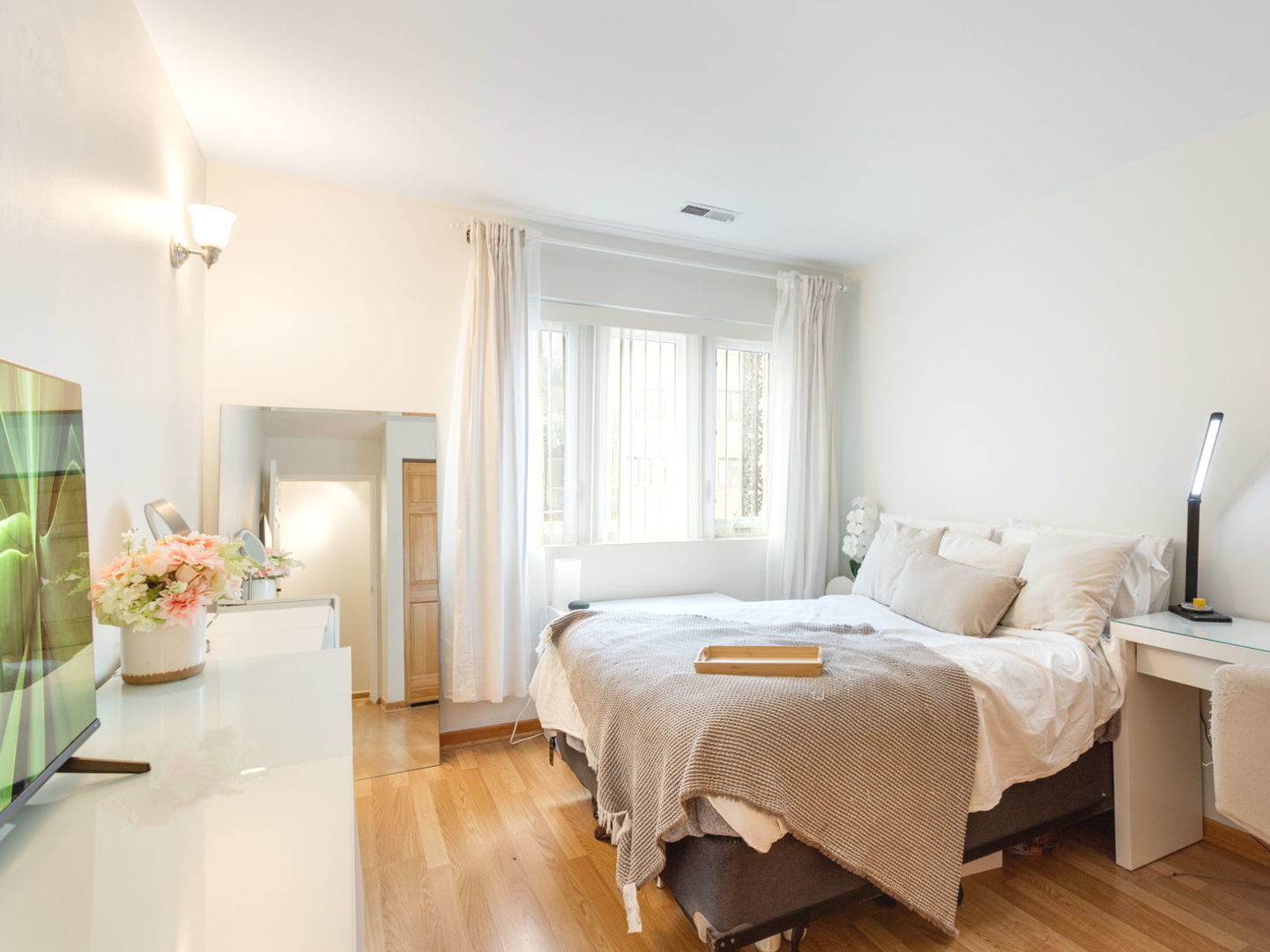 9332 Landings Lane #203D, Des Plaines, IL 60016