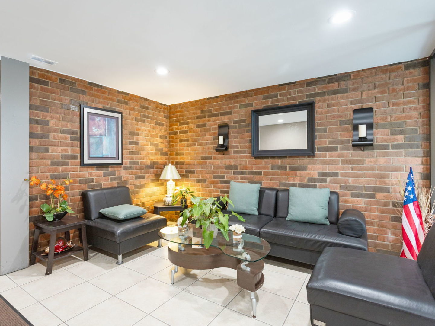 9332 Landings Lane #203D, Des Plaines, IL 60016