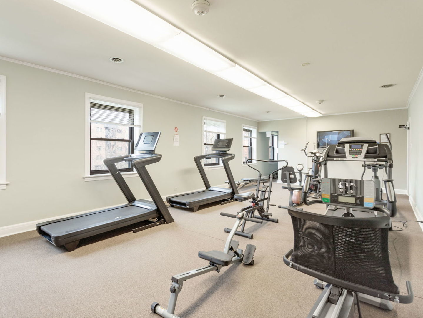 9332 Landings Lane #203D, Des Plaines, IL 60016