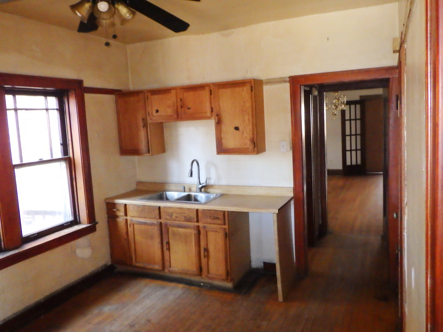 8241 S Clyde Avenue, Chicago, IL 60617