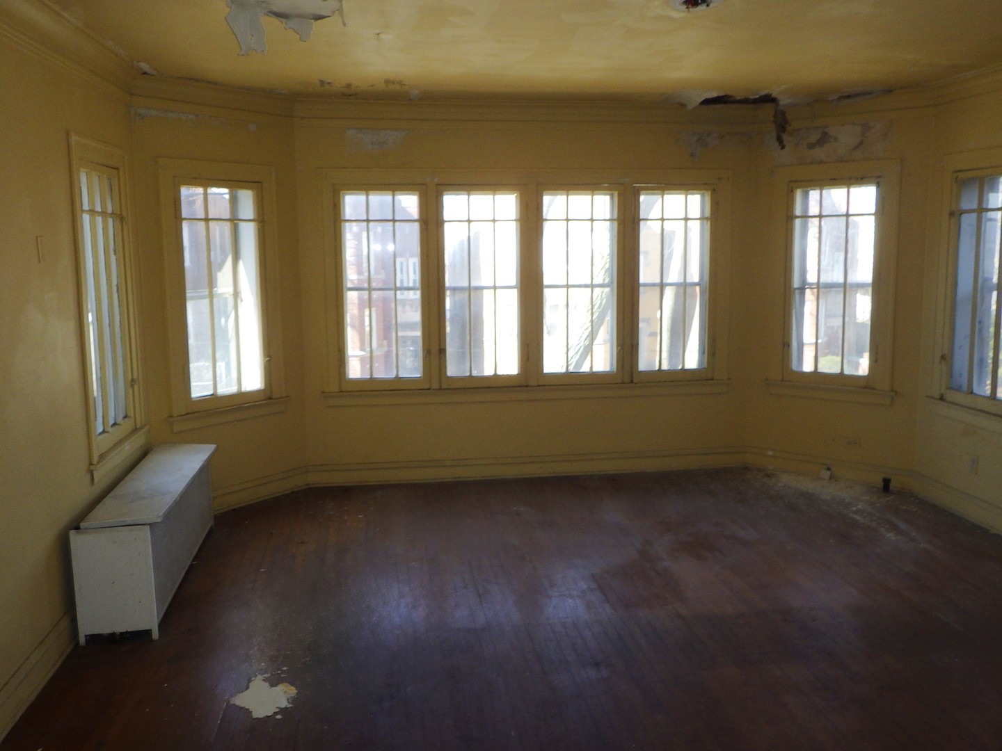 8241 S Clyde Avenue, Chicago, IL 60617