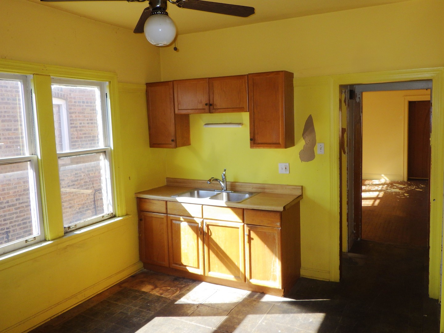 8241 S Clyde Avenue, Chicago, IL 60617