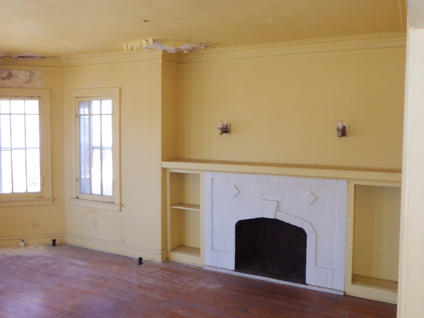 8241 S Clyde Avenue, Chicago, IL 60617