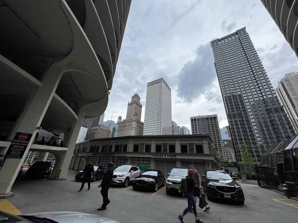 300 N STATE Street #5008, Chicago, IL 60654