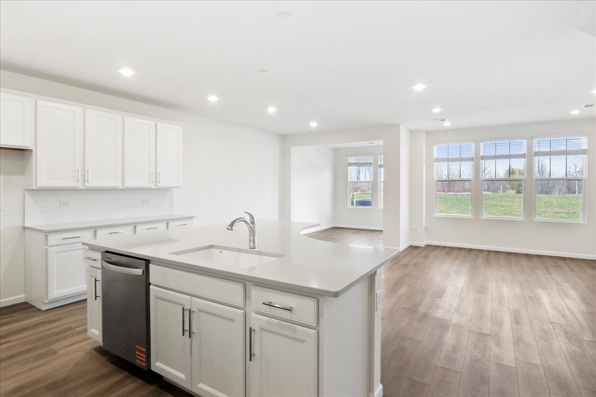 608 Switchgrass Way #61003, Bolingbrook, IL 60490