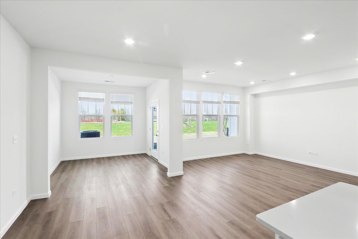608 Switchgrass Way #61003, Bolingbrook, IL 60490