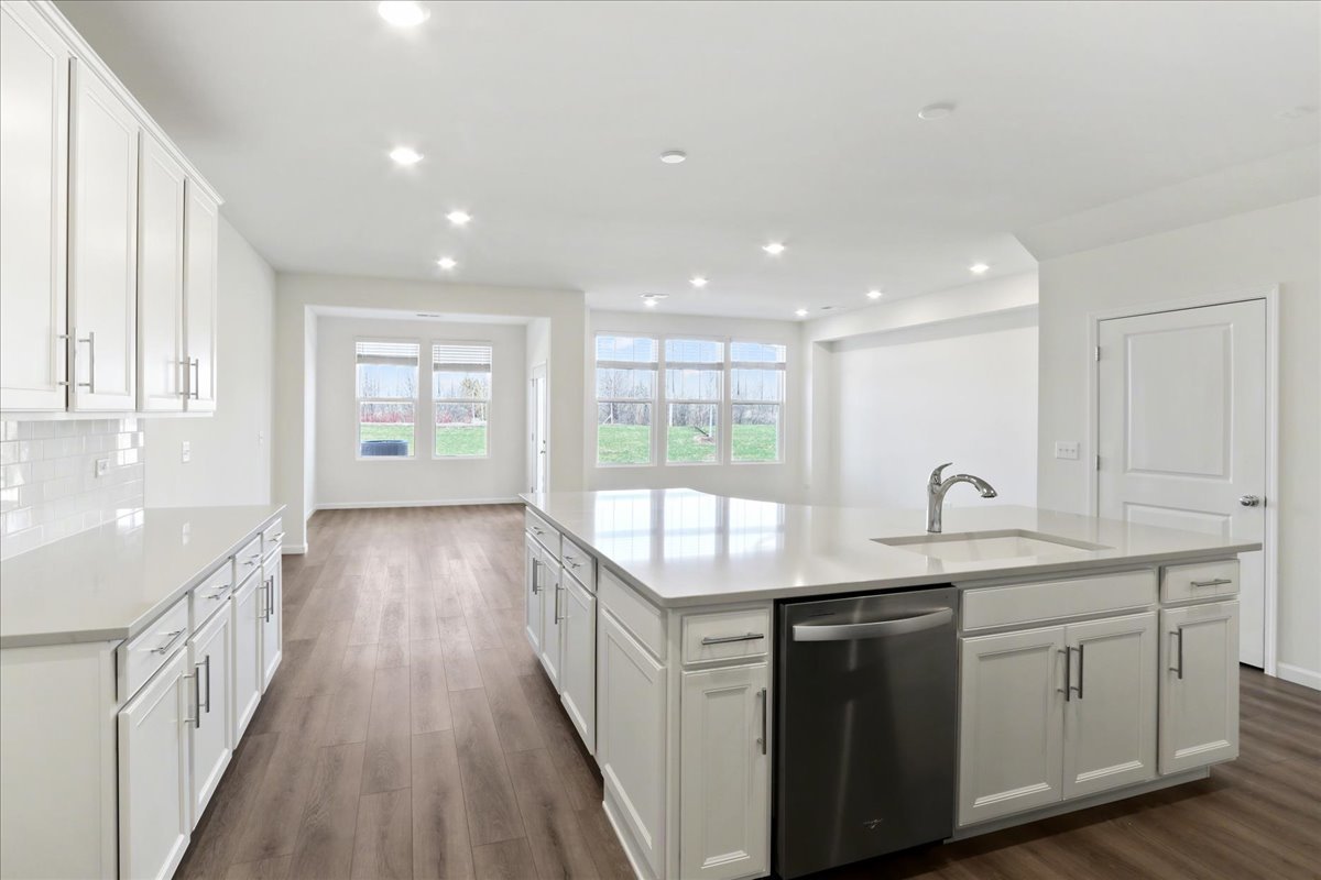 608 Switchgrass Way #61003, Bolingbrook, IL 60490