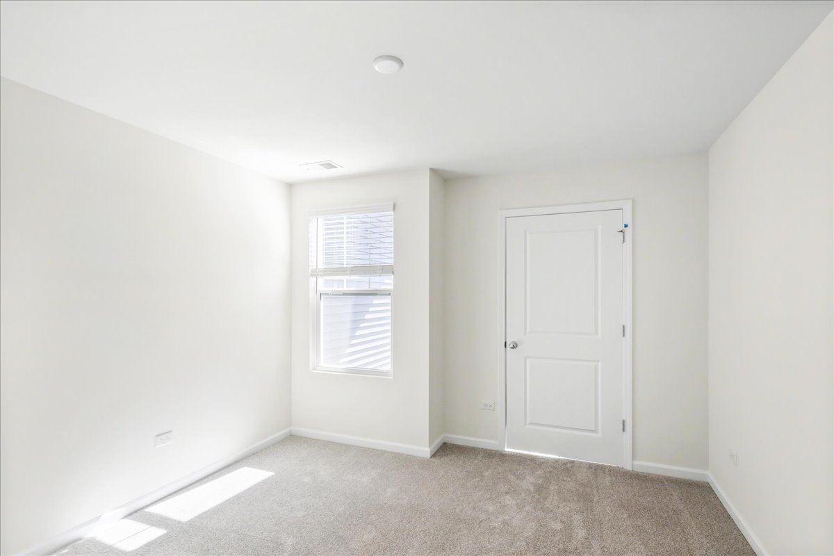 608 Switchgrass Way #61003, Bolingbrook, IL 60490