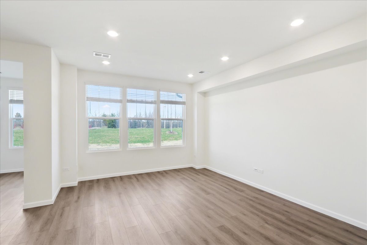 608 Switchgrass Way #61003, Bolingbrook, IL 60490