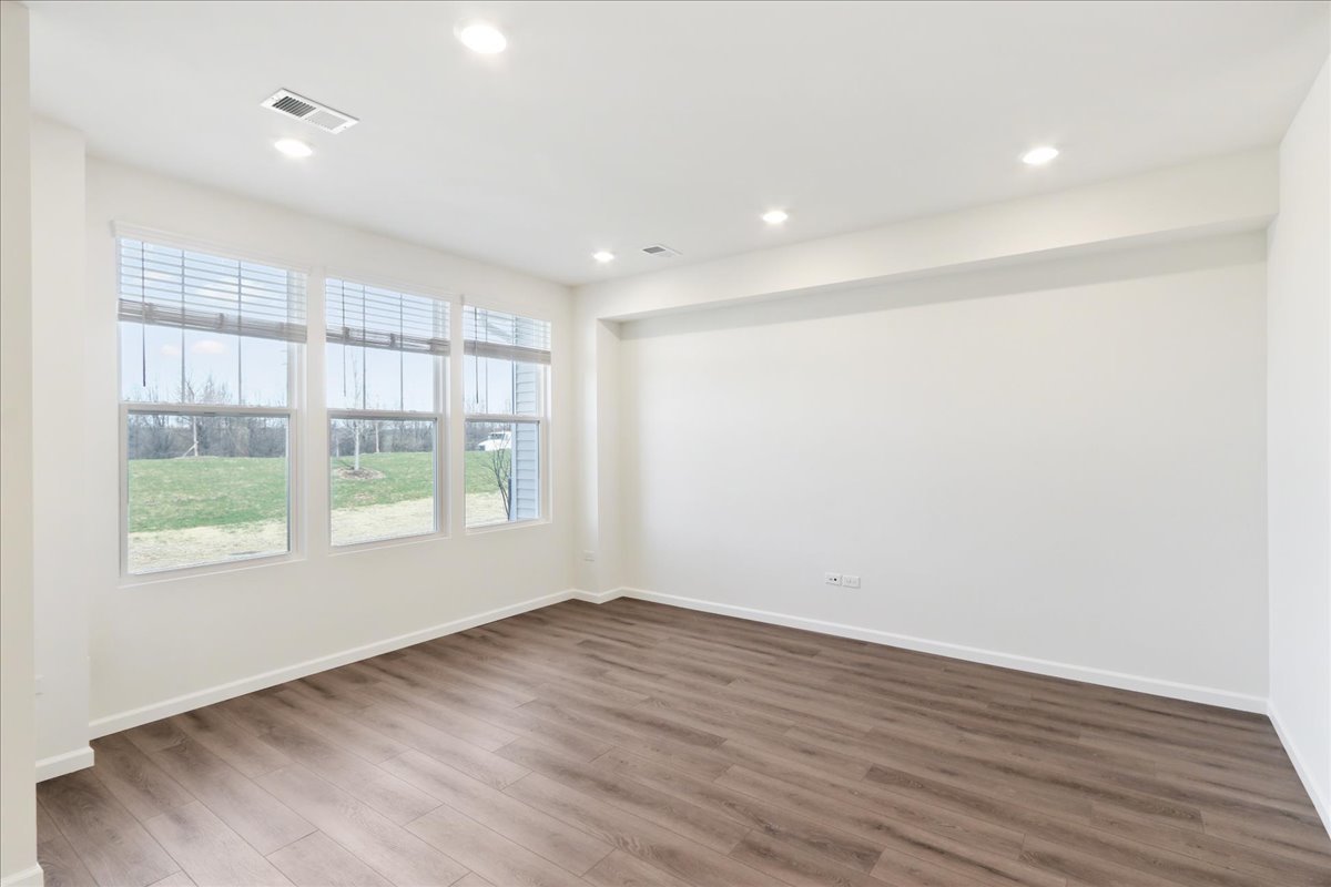 608 Switchgrass Way #61003, Bolingbrook, IL 60490