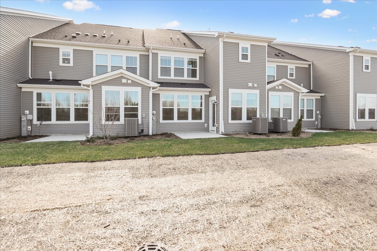 608 Switchgrass Way #61003, Bolingbrook, IL 60490