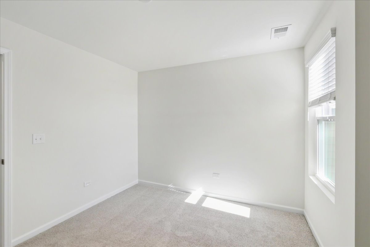 608 Switchgrass Way #61003, Bolingbrook, IL 60490