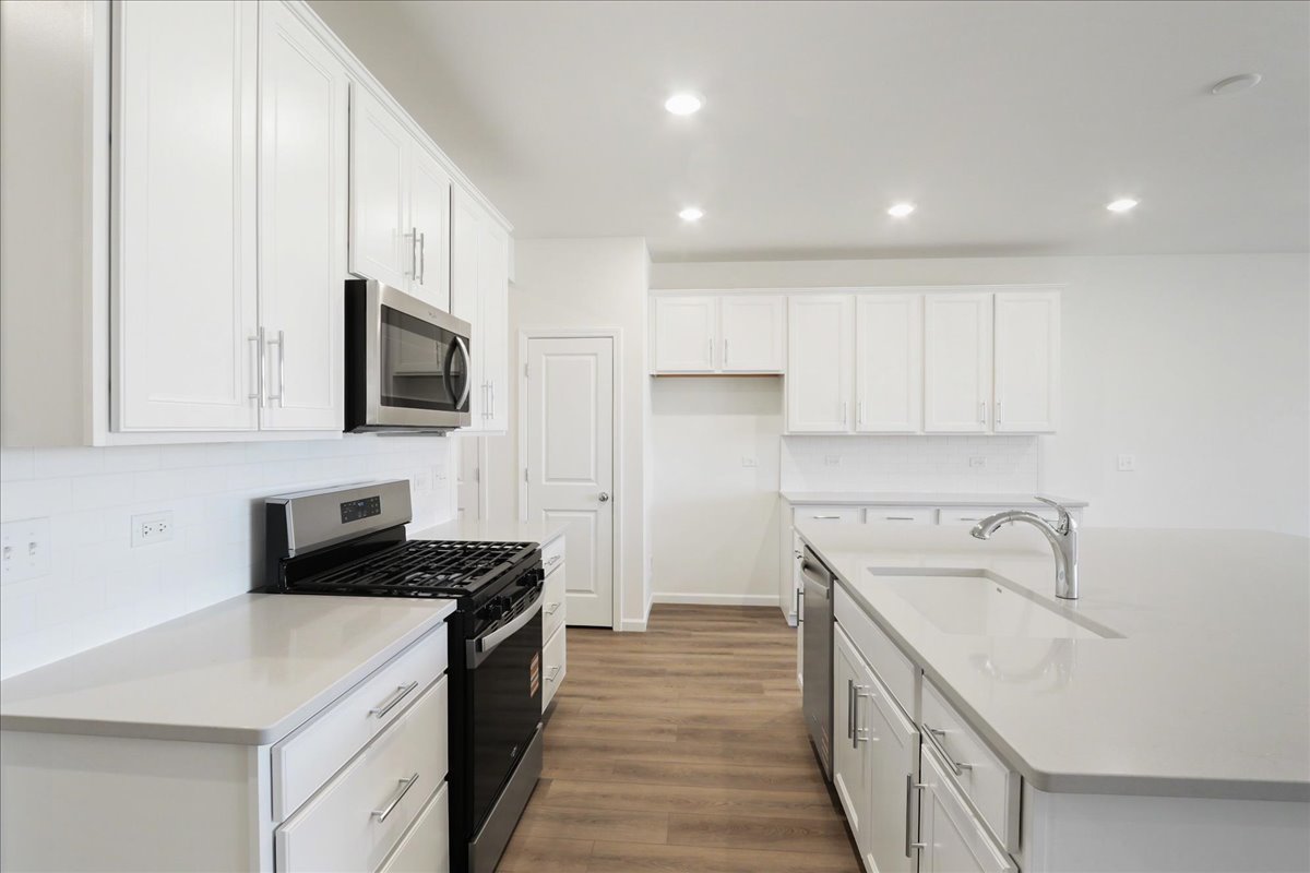 608 Switchgrass Way #61003, Bolingbrook, IL 60490